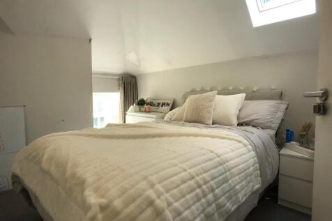 Bedroom 2.4.jpg