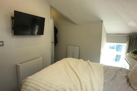 Bedroom 2.5.jpg