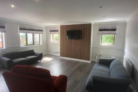 Lounge 1.2.jpg