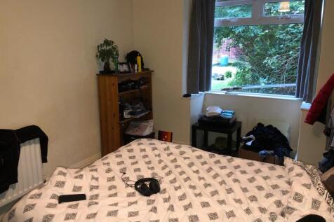Bedroom 1a.jpg