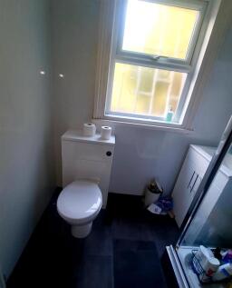 Bathroom.jpg