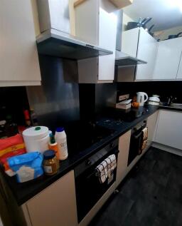 Kitchen 1.jpg