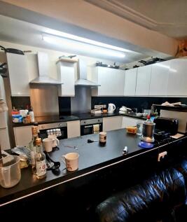kitchen 2.jpg
