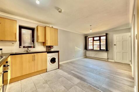 Open Plan Kitchen/Lounge