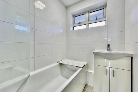 Family Bathroom/ WC