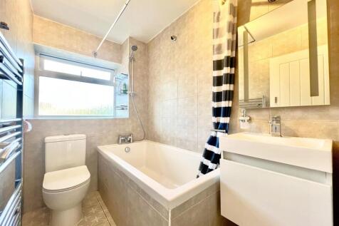 Family Bathroom/ WC