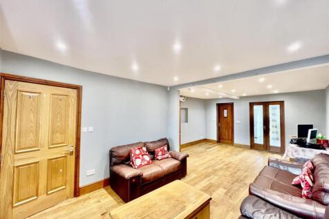 Through Lounge