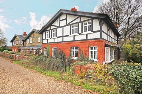 1&amp;2 Royal Cottage...