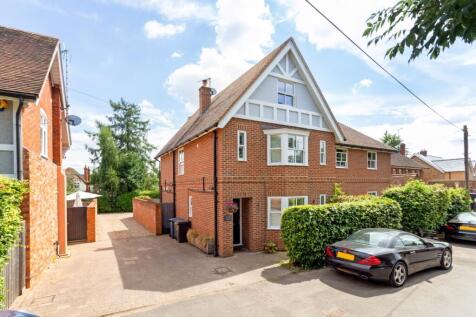 4 Cromwell Garden...