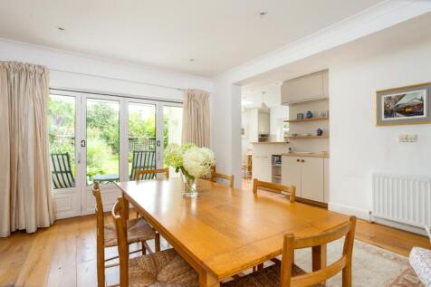 15 Mill Road 2840...
