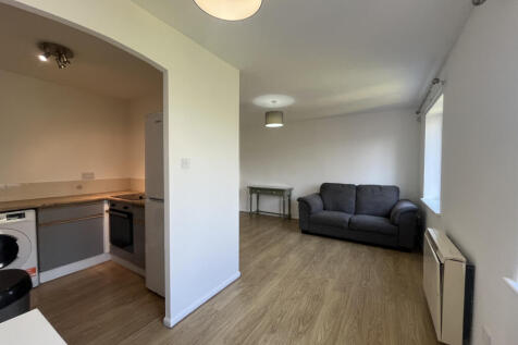Lounge/Dining Area
