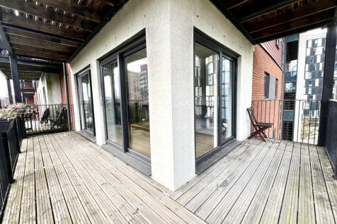 Wrap around balcony