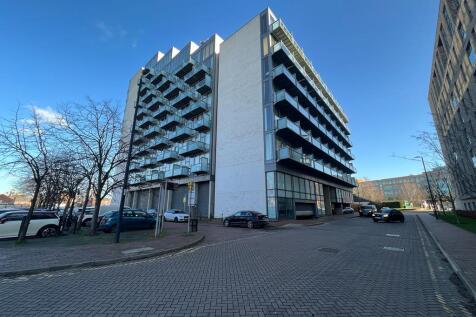 1 bedroom Flat for sale