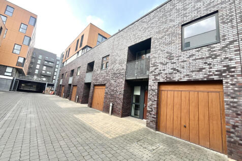 2 Bedroom Terraced for Rent