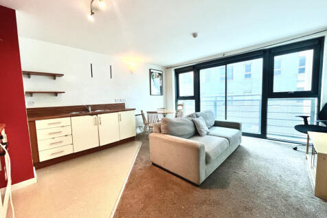 Lounge/Kitchen