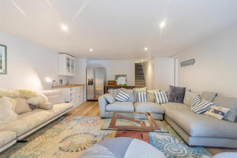 A31 - Chelston, Seaham Hall, Solsbro Road - 230405
