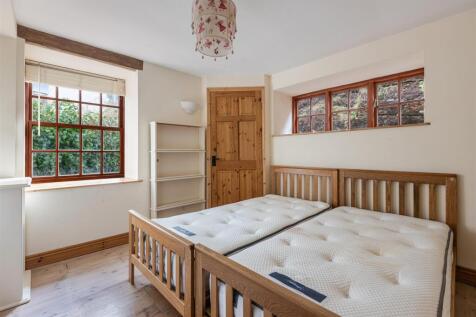 A17 - Paignton, The coach house - 250227.jpg