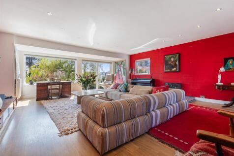A15 - Chapter House Torquay - 250407.jpg