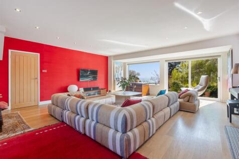 A12 - Chapter House Torquay - 250407.jpg