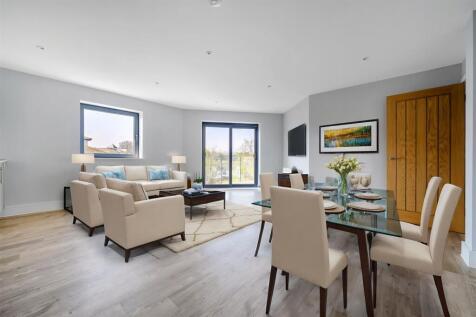 Living Room 1.jpg