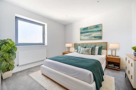 Bedroom ..jpg