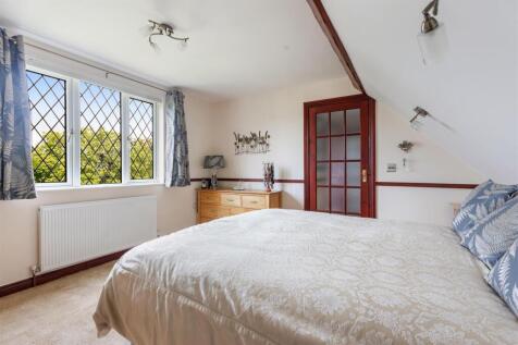 A26 - Brixham, Gramercy - 250528.jpg