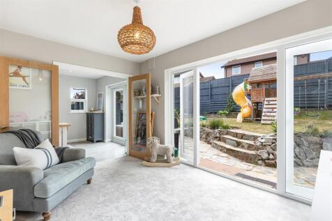 A11 - 20 Oxlea Close Torquay - 250714.jpg