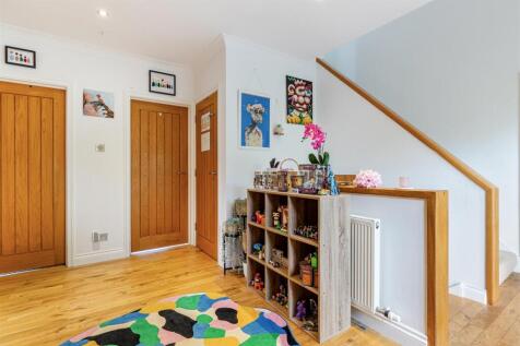 A30 - Mead Way Lower Penns Road - 250723.jpg