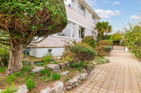A12 - 30 Manscombe Road, Torquay - 250915.jpg
