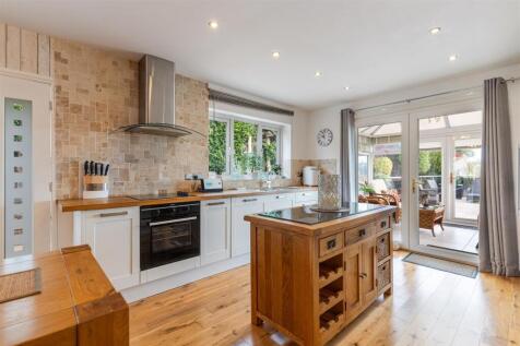 A18 - 83 Wheatlands Road, Paignton - 251001.jpg