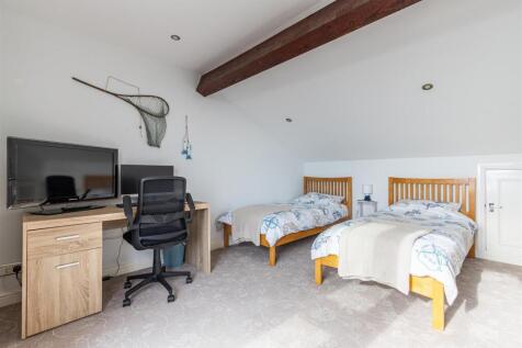 A30 - 83 Wheatlands Road, Paignton - 251001.jpg