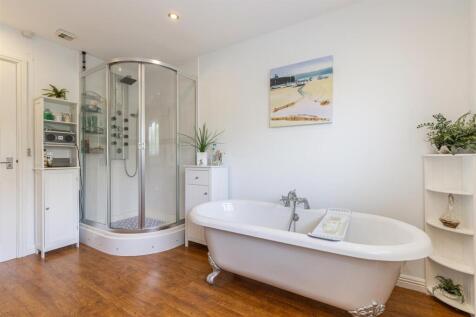 A36 - 83 Wheatlands Road, Paignton - 251001.jpg