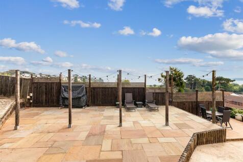 A08 - 83 Wheatlands Road, Paignton - 251001.jpg