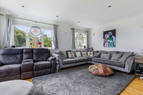 A24 - Mead Way Lower Penns Road - 250723.jpg