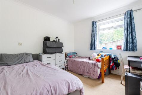 A14 - Mead Way Lower Penns Road - 250723.jpg