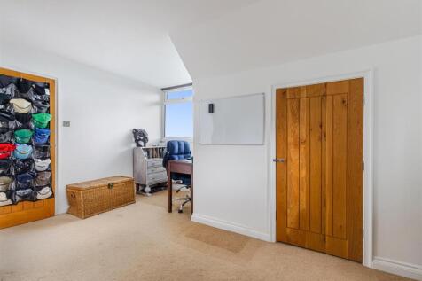 A19 - Mead Way Lower Penns Road - 250723.jpg