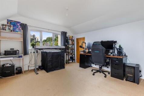 A18 - Mead Way Lower Penns Road - 250723.jpg