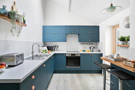 Mallock Cottage kitchen.jpg
