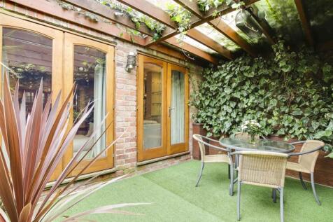 32 PATIO AREA