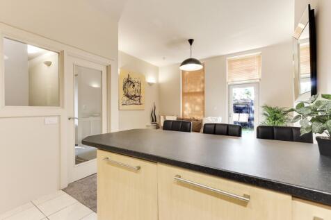 FLAT 1 WESTCLIFFE (13)