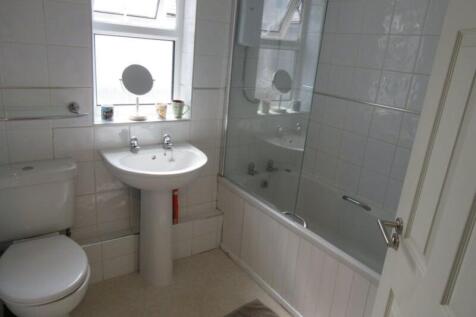 South Road bathroom