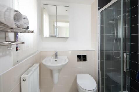 En-Suite to Bed One