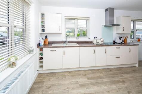 Kitchen-Family-Diner