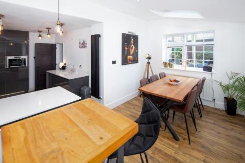 Kitchen/Dine/Family