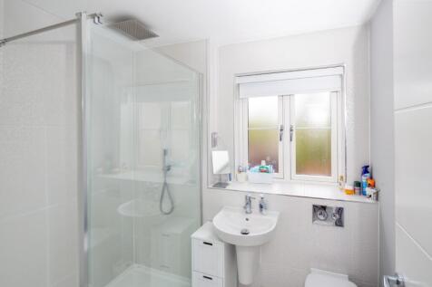 En-Suite to Bed One