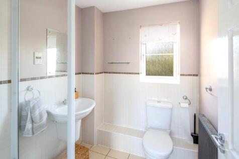 En-Suite to Bed One