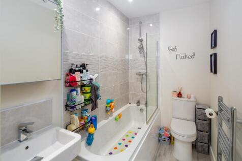 En-Suite Bathroom