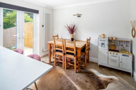 Kitchen/Diner/Brkfst