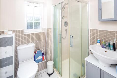 En-Suite to Bed One