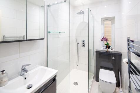 En-Suite to Bed One